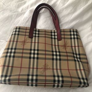 Classic plaid Burberry Tote/Purse- excellent cond